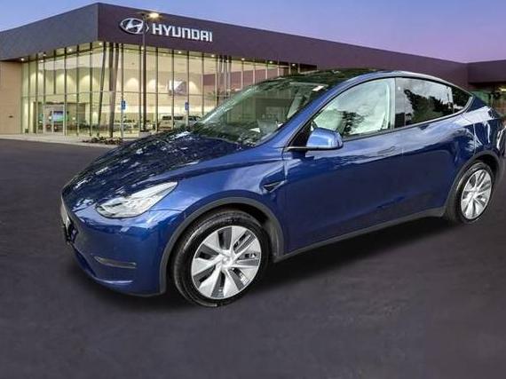 TESLA MODEL Y 2021 5YJYGDEE1MF068857 image